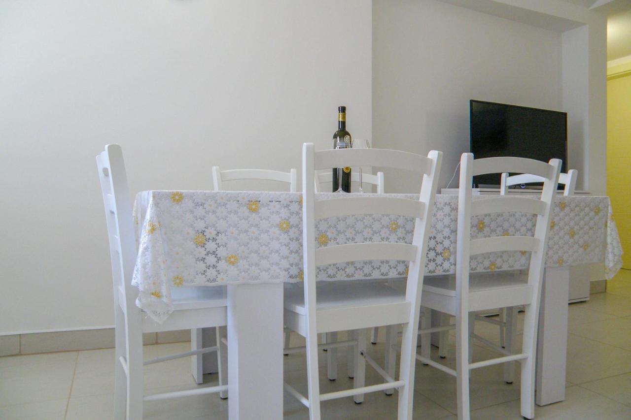 Lada Apartmani Novalja Exterior photo