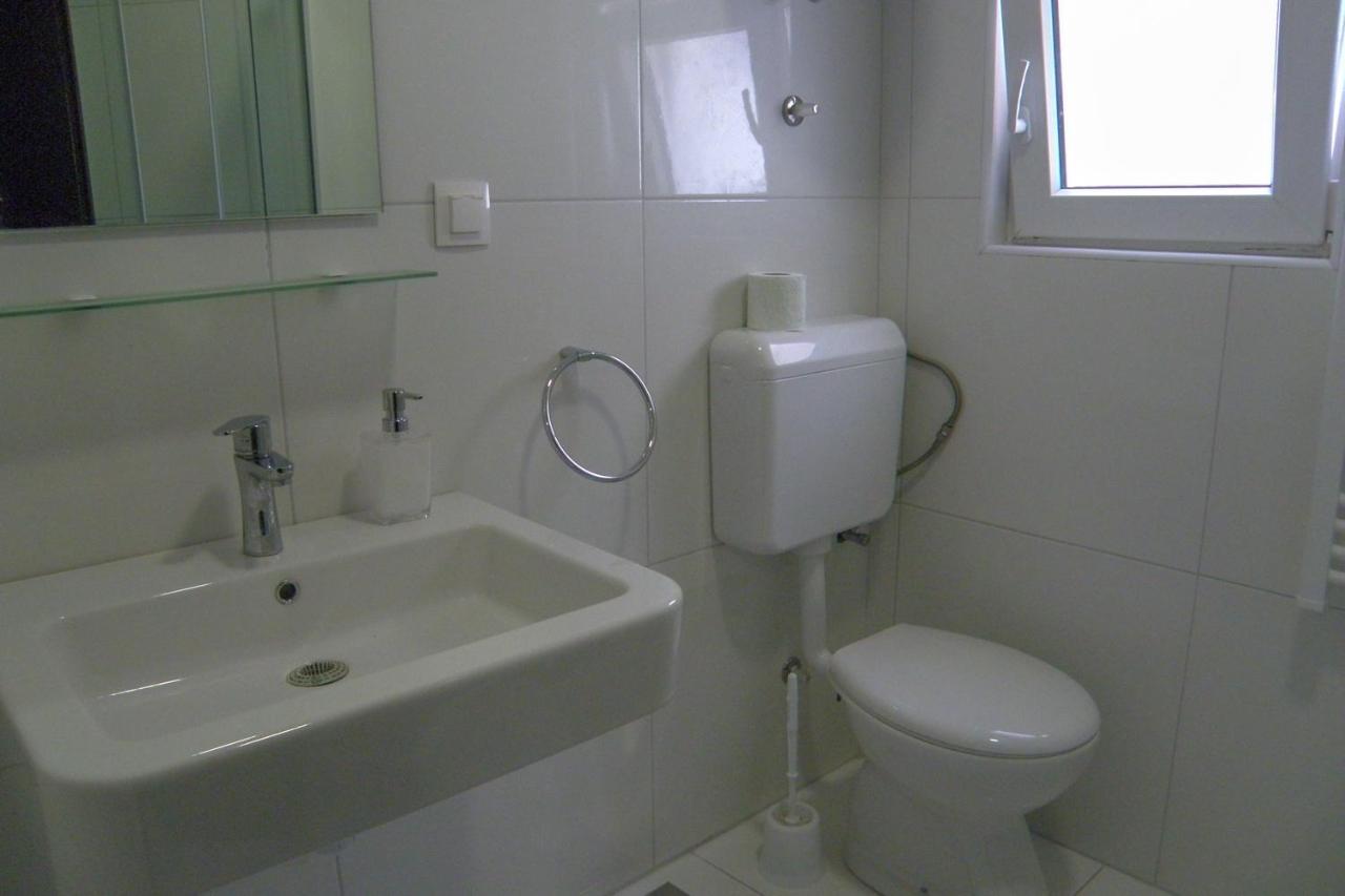 Lada Apartmani Novalja Exterior photo
