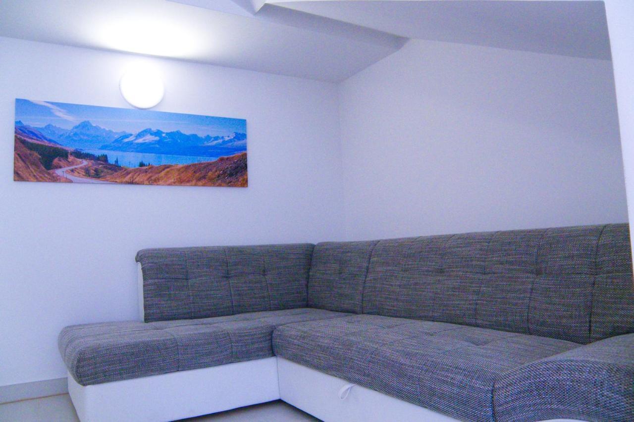 Lada Apartmani Novalja Exterior photo