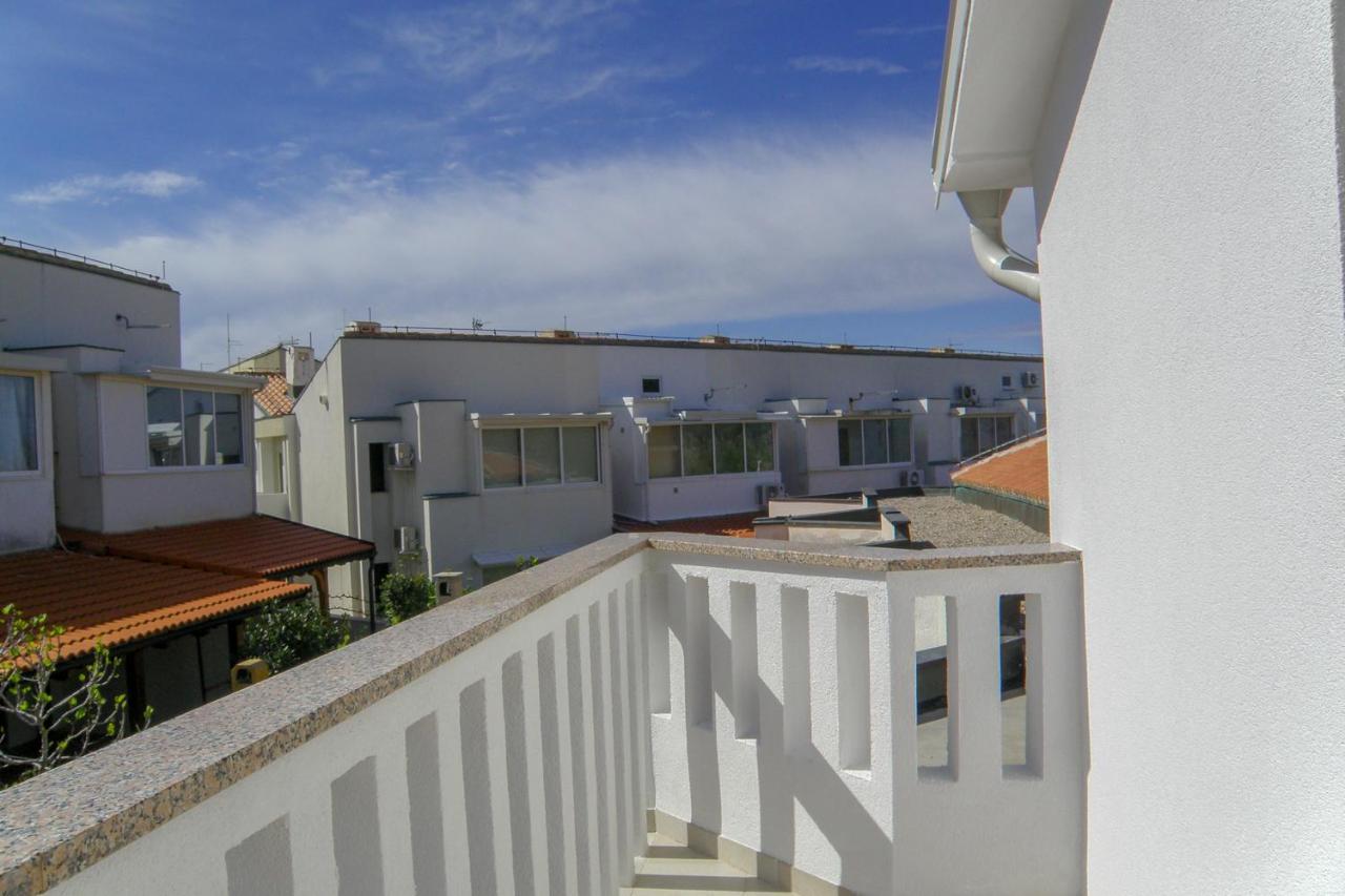 Lada Apartmani Novalja Exterior photo